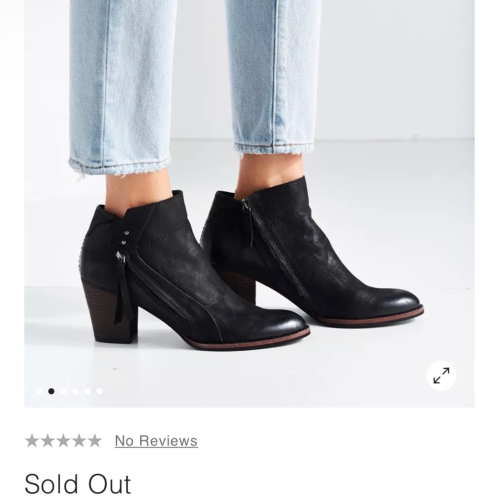 Dolce Vita Ankle Boots Black